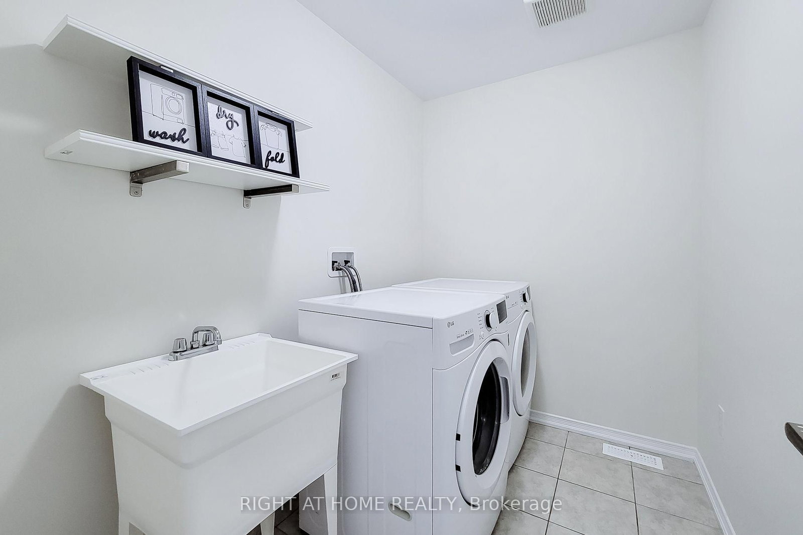 11 Esther Crescent • Thorold, ON photo 39