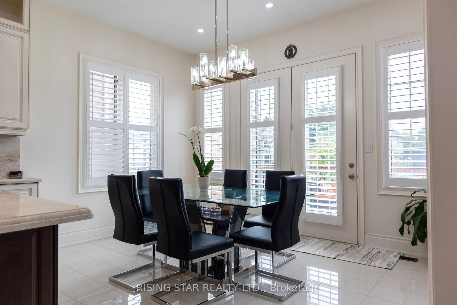 60 Golden Hawk Drive • Hamilton, ON photo 18