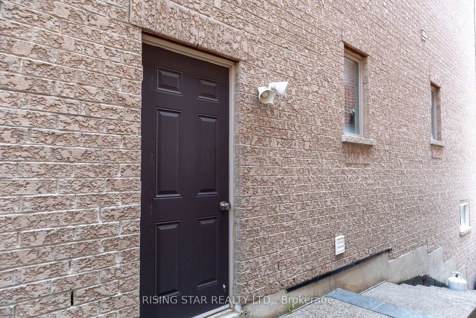 60 Golden Hawk Drive • Hamilton, ON photo 39