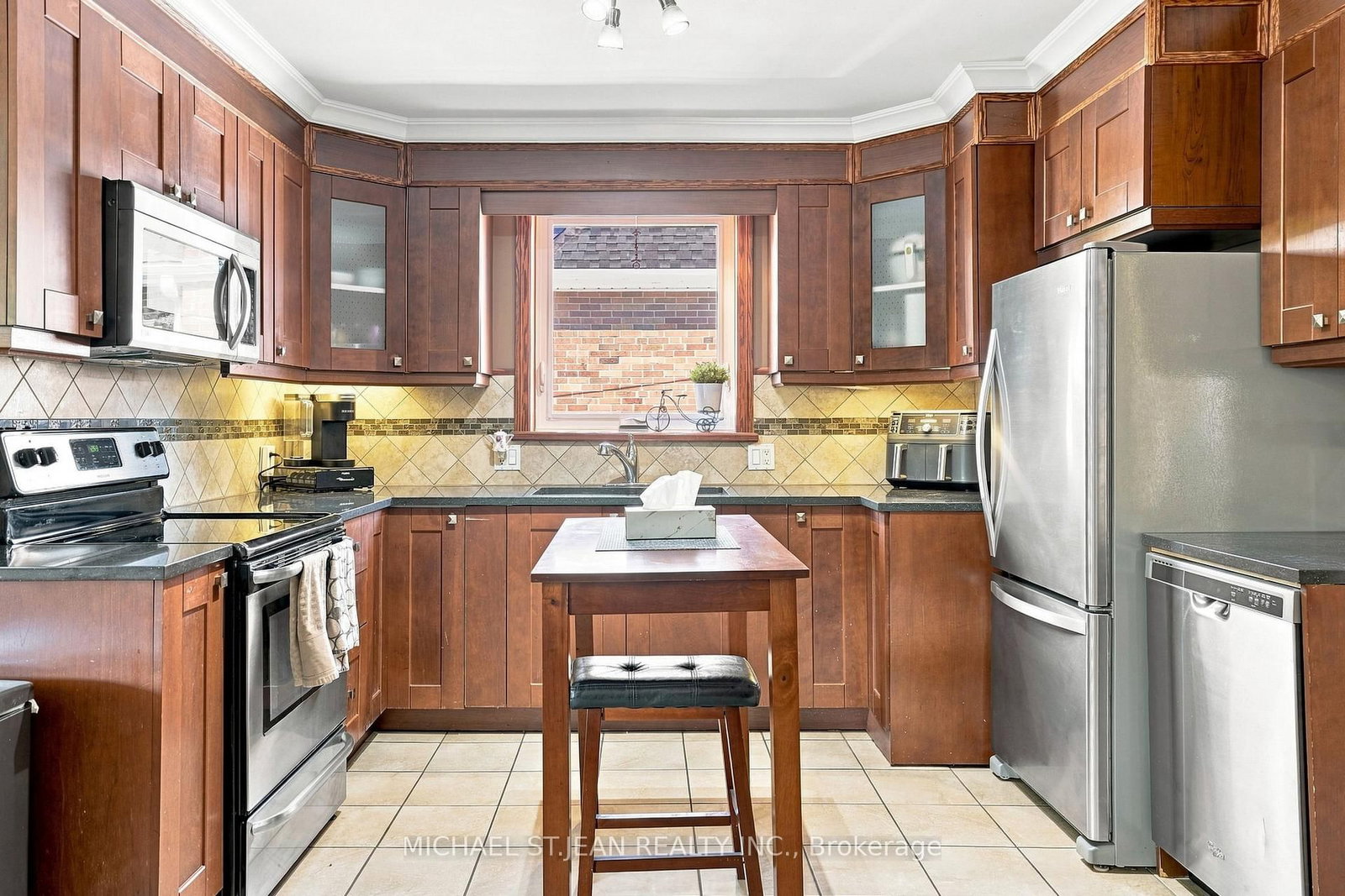 111 Sharon Avenue • Hamilton, ON photo 9