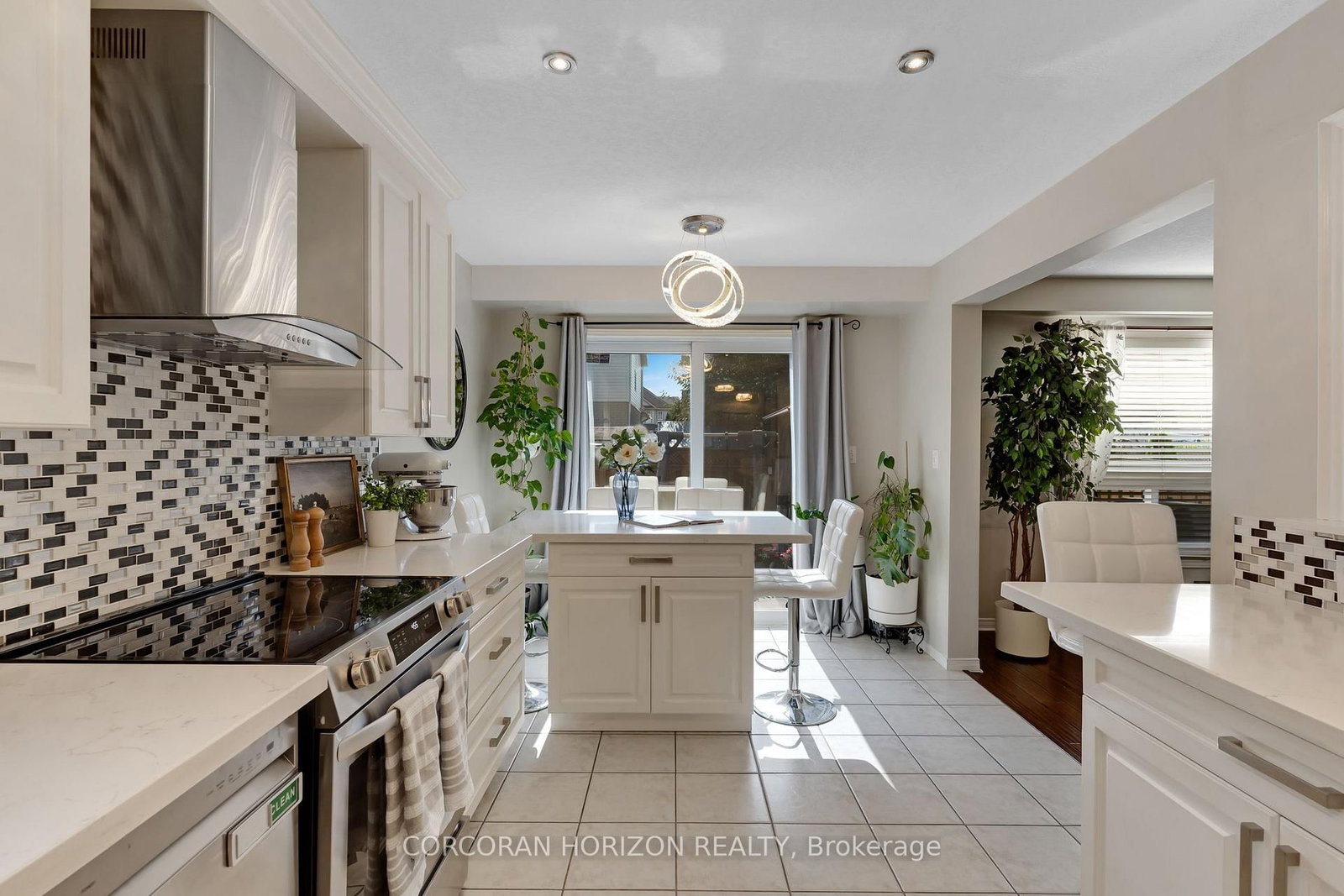 913 Copper Leaf Crescent • Kitchener, ON photo 18
