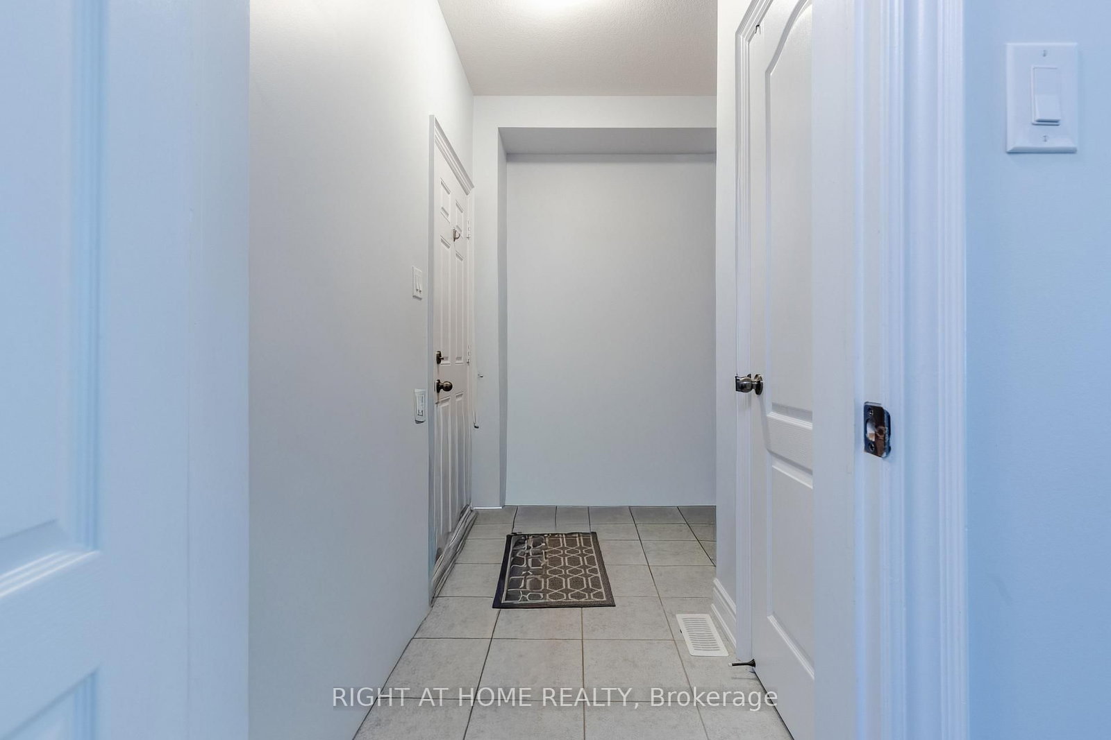 7648 Hackberry Trail • Niagara Falls, ON photo 39