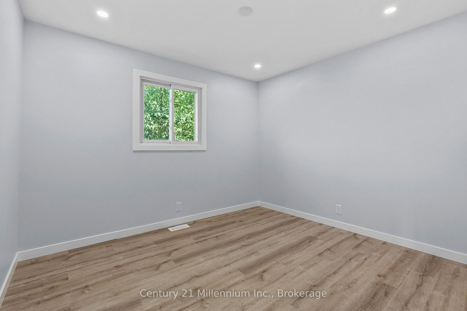 873 9th Avenue E • Owen Sound, ON photo 37