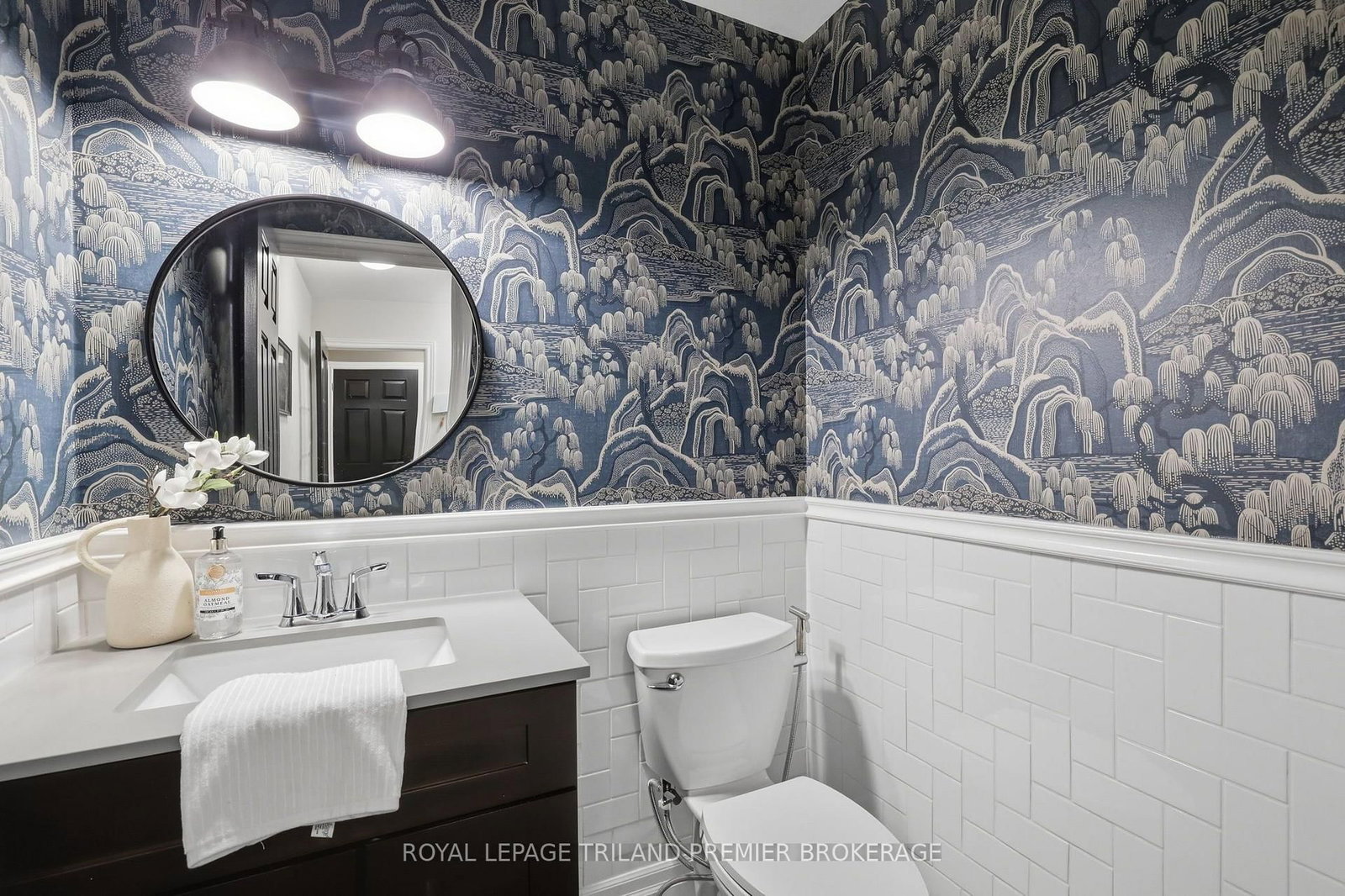 39 Hutchinson Place • Woodstock, ON photo 22