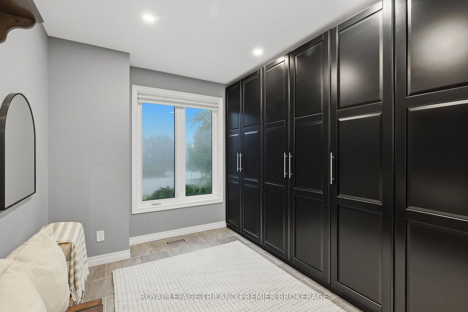 39 Hutchinson Place • Woodstock, ON photo 23