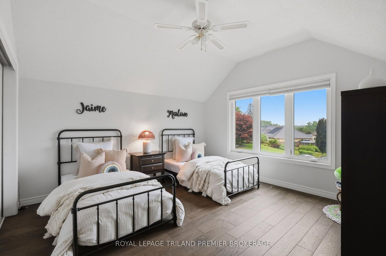 39 Hutchinson Place • Woodstock, ON photo 32