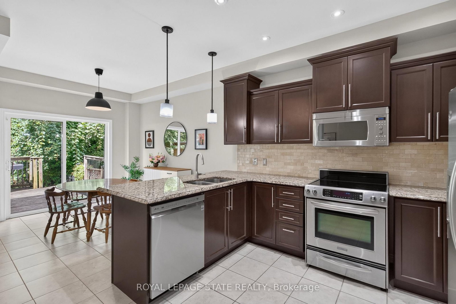 82 Maplevale Drive • Hamilton, ON photo 16