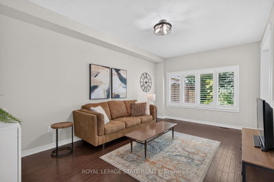 82 Maplevale Drive • Hamilton, ON photo 6