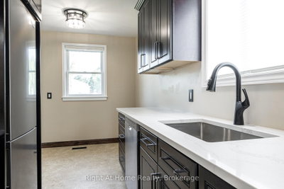 65 Maple Avenue • Stratford, ON photo 8