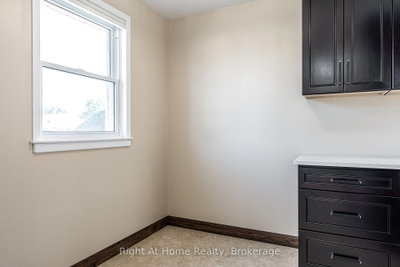 65 Maple Avenue • Stratford, ON photo 9
