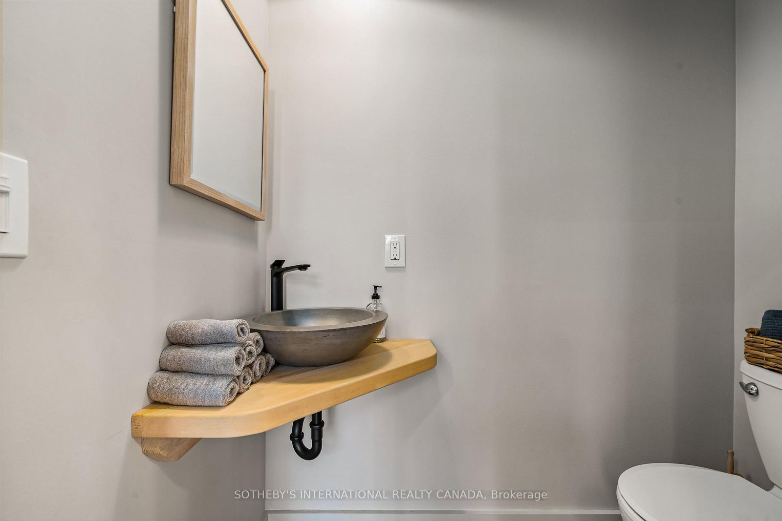 220 Easterbrook Road S • Prince Edward County, ON photo 37
