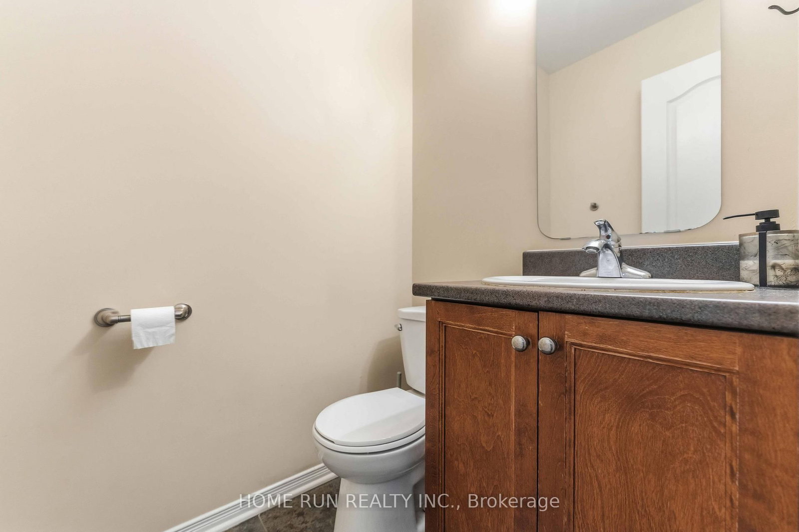 230 Badgeley Avenue • Ottawa, ON photo 12