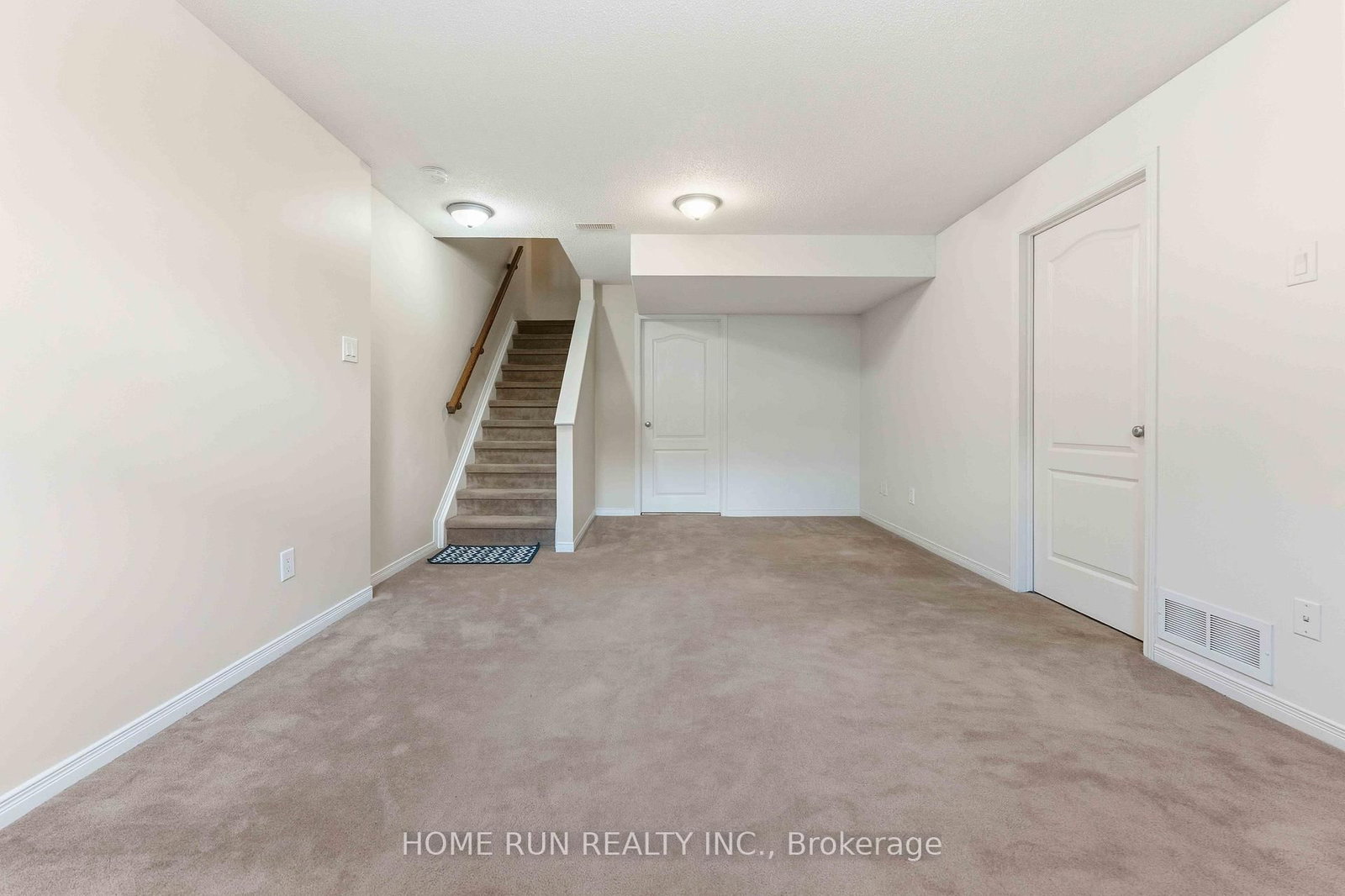 230 Badgeley Avenue • Ottawa, ON photo 25