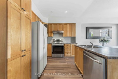 230 Badgeley Avenue • Ottawa, ON photo 5
