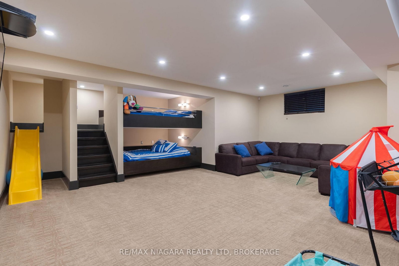 362 Niagara Boulevard - Photo 39