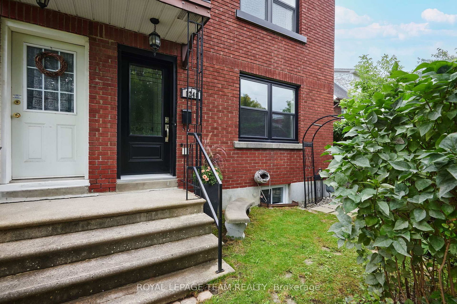 1248 Summerville Avenue • Ottawa, ON photo 3