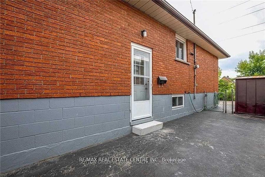 Bsmt - 49 Selkirk Avenue, Hamilton 3