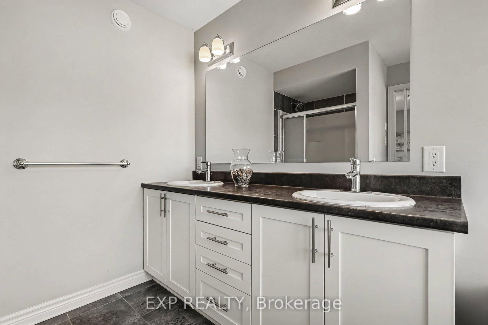 253 Shinleaf Crescent • Ottawa, ON photo 18