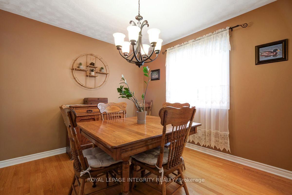390 Oaklawn Crescent • Orleans, ON photo 11