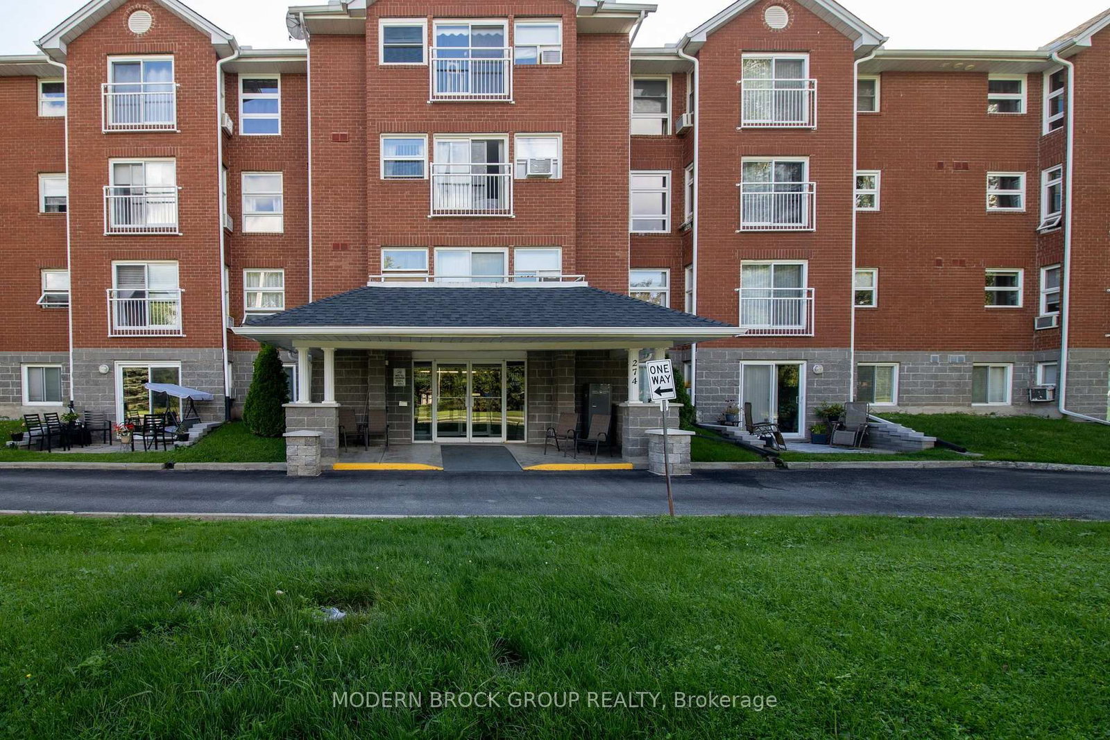 274 Ormond Street • #201 • Brockville, ON photo 2