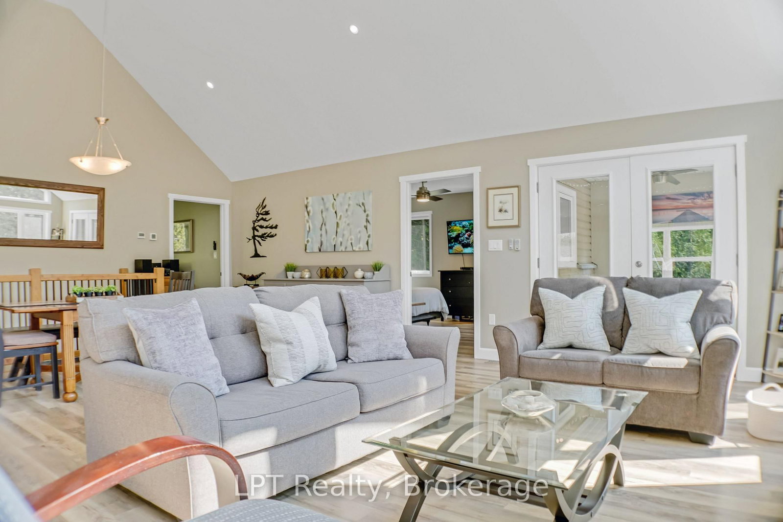 502180 Grey Road 1 • Georgian Bluffs, ON photo 16