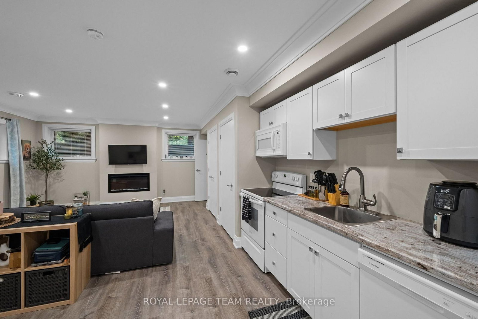 77 Juanita Avenue • Carp, ON photo 35