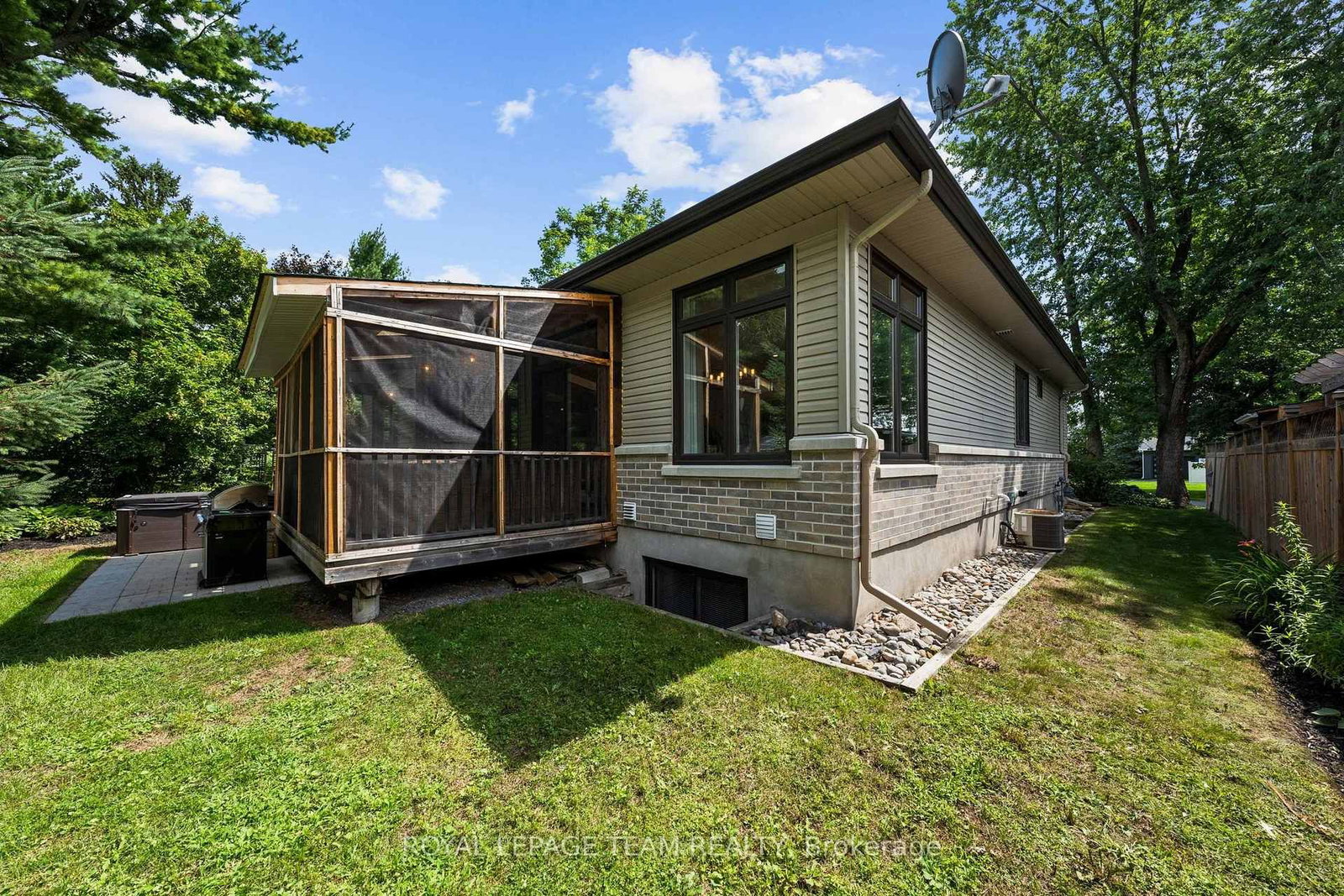 77 Juanita Avenue • Carp, ON photo 44