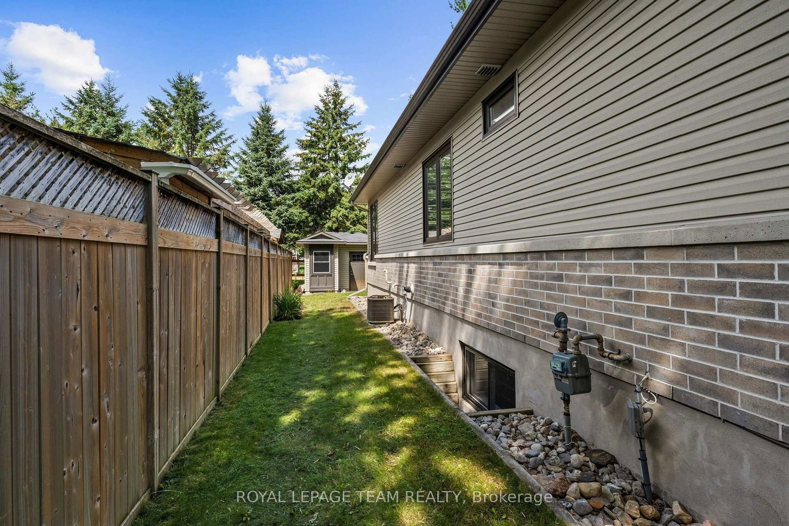 77 Juanita Avenue • Carp, ON photo 46