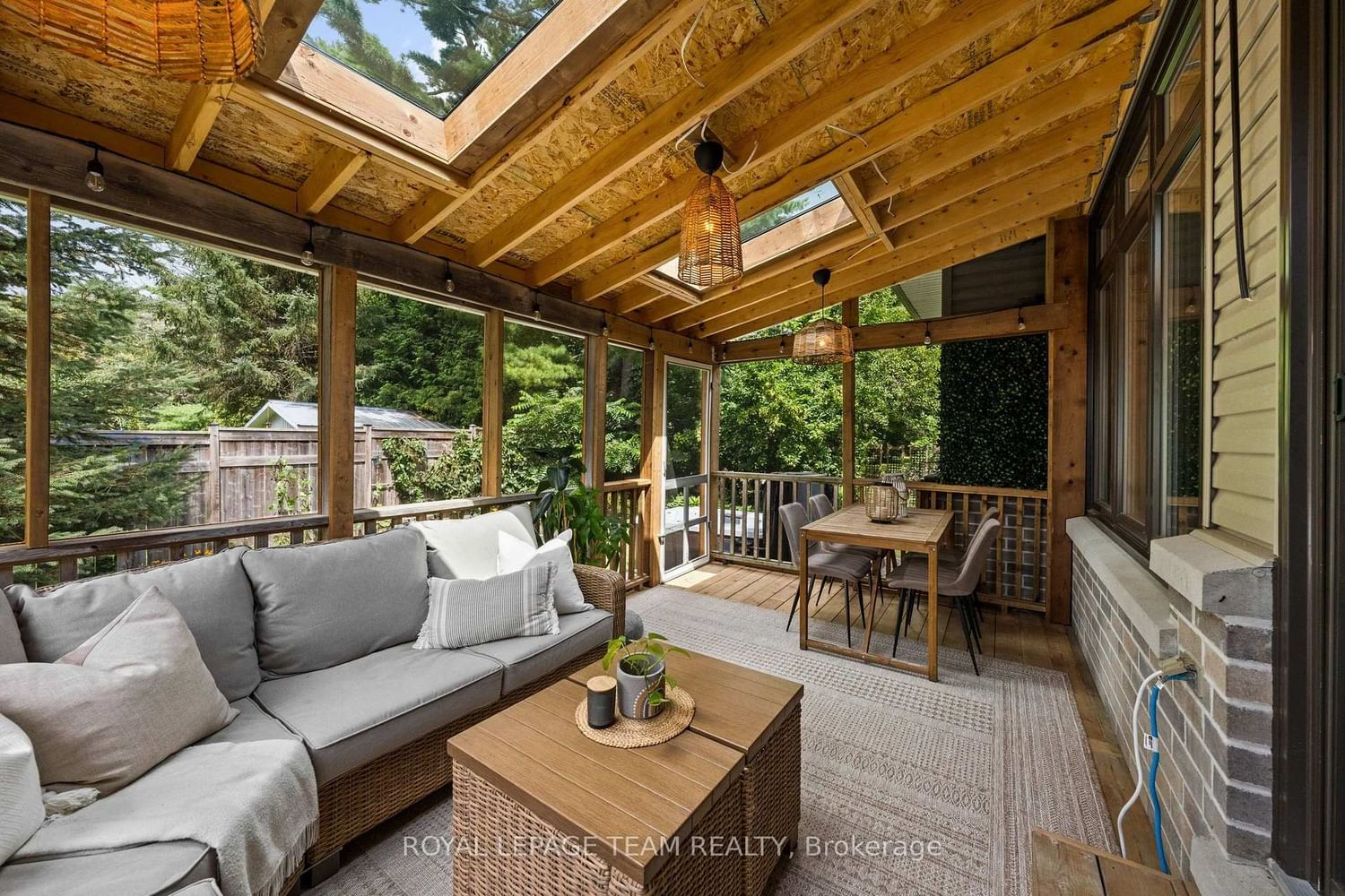 77 Juanita Avenue • Carp, ON photo 5