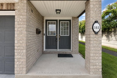 141 GLADEVIEW Private • Ottawa, ON photo 4