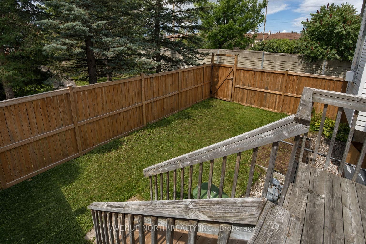 141 GLADEVIEW Private • Ottawa, ON photo 47
