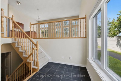 141 GLADEVIEW Private • Ottawa, ON photo 8