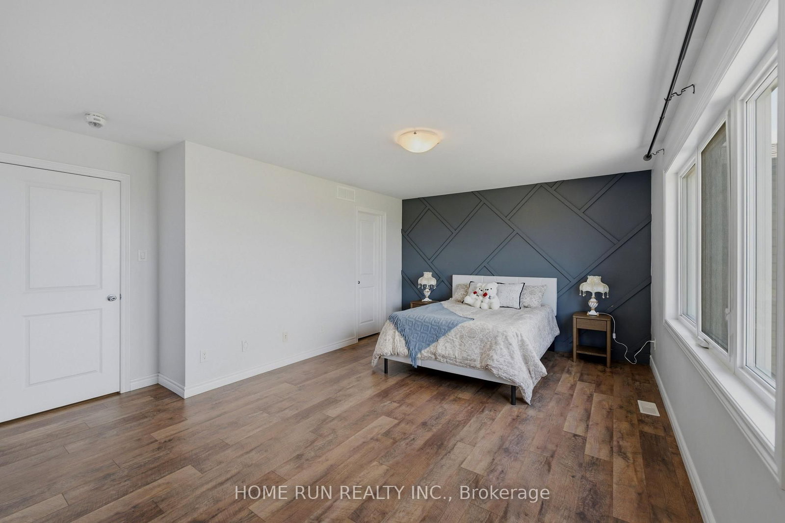 42 CLONFADDA Terrace • Ottawa, ON photo 17