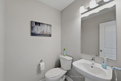 42 CLONFADDA Terrace • Ottawa, ON photo 4