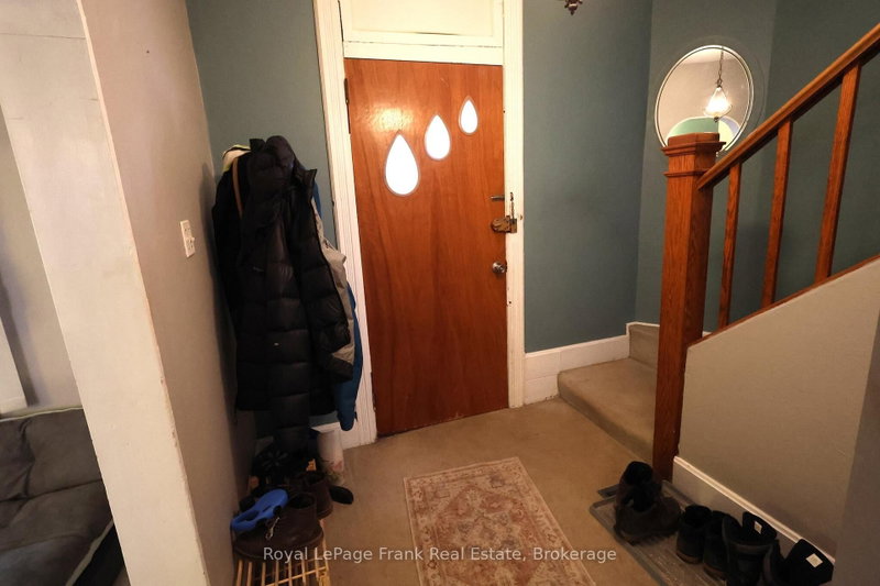 294 Parkhill Rd W photo 5