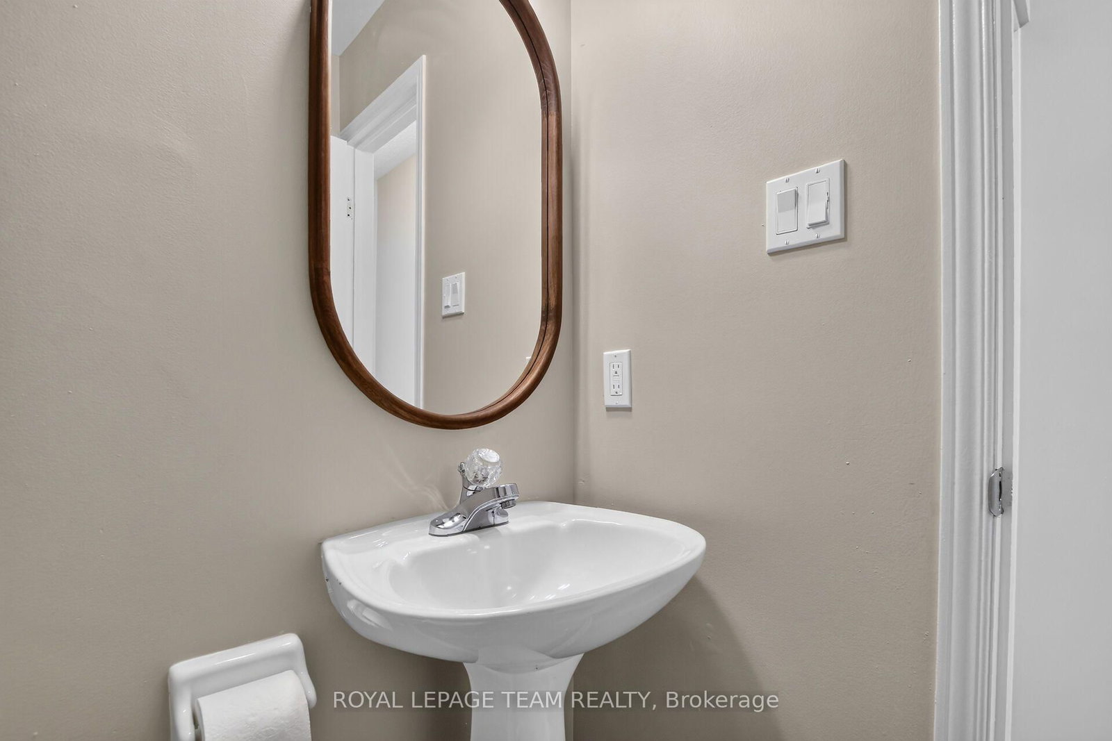 28 Cohen Avenue • Kanata, ON photo 18