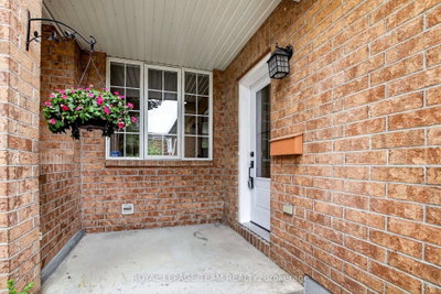 28 Cohen Avenue • Kanata, ON photo 3