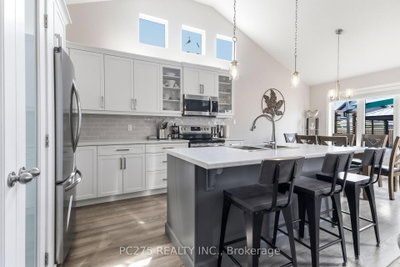 246 Hill Street • Central Elgin, ON photo 9
