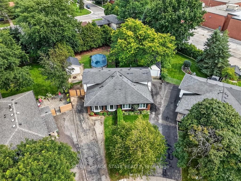 27 Gretna Court • Hamilton, ON photo 38