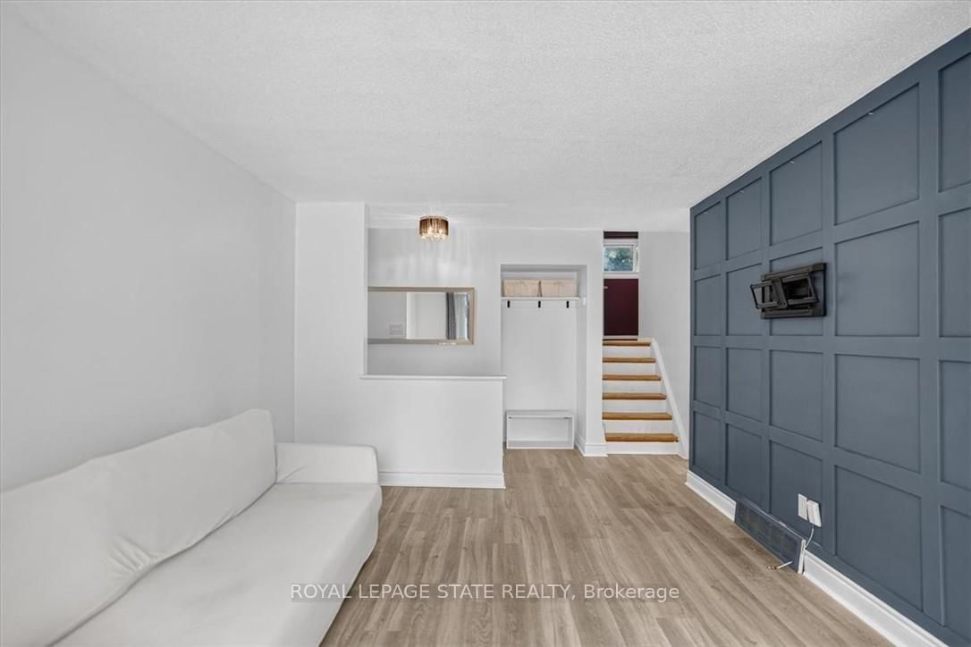 27 Gretna Court • Hamilton, ON photo 4
