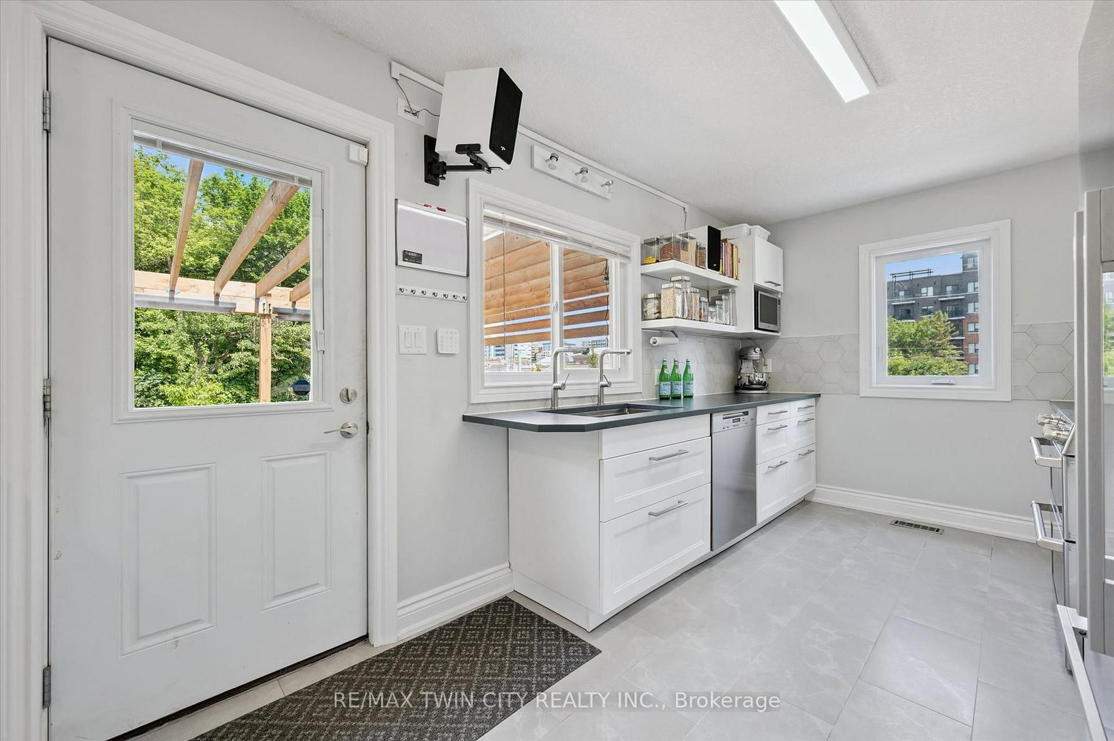40 Madison Avenue S • Kitchener, ON photo 15