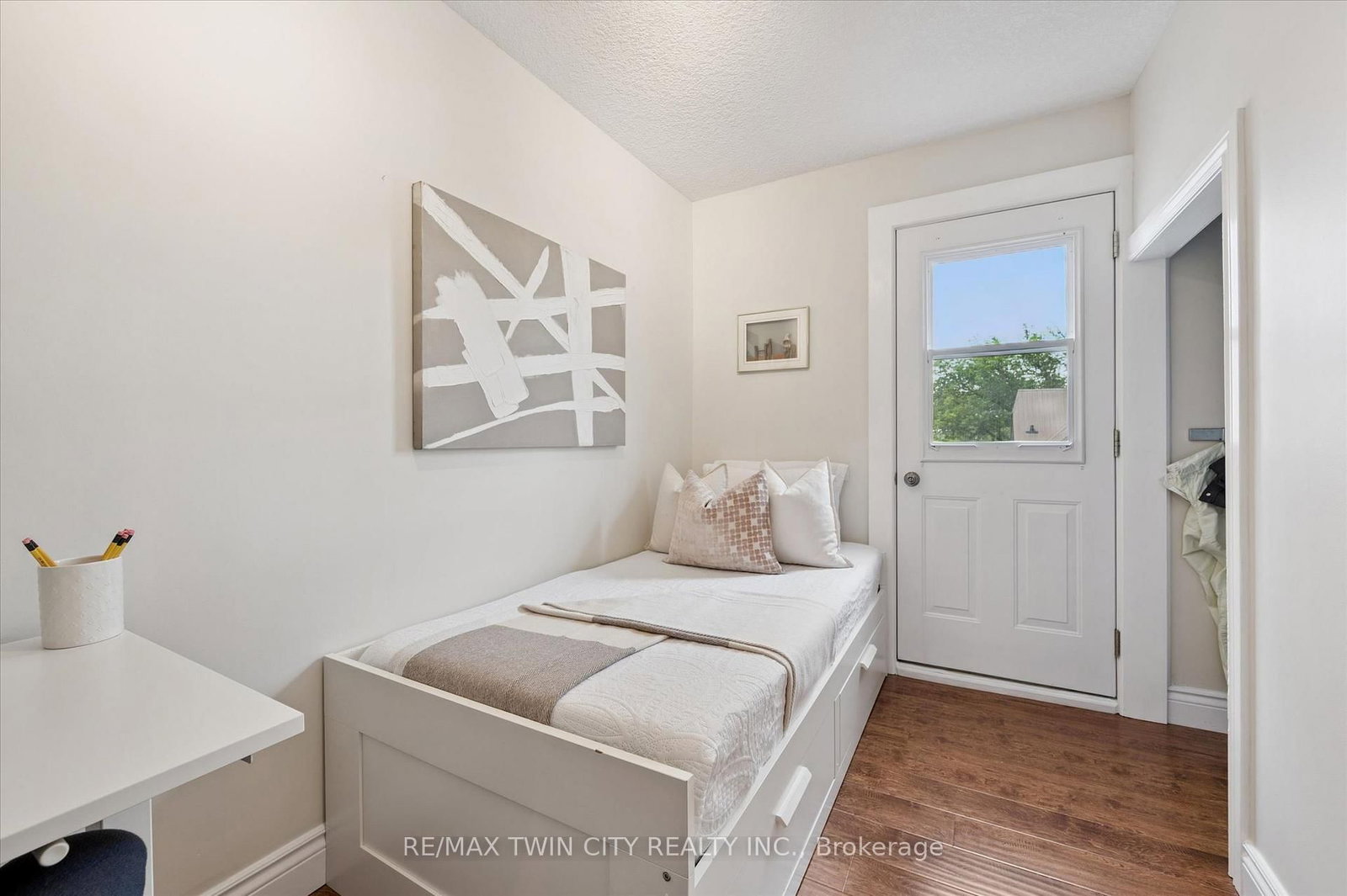 40 Madison Avenue S • Kitchener, ON photo 23