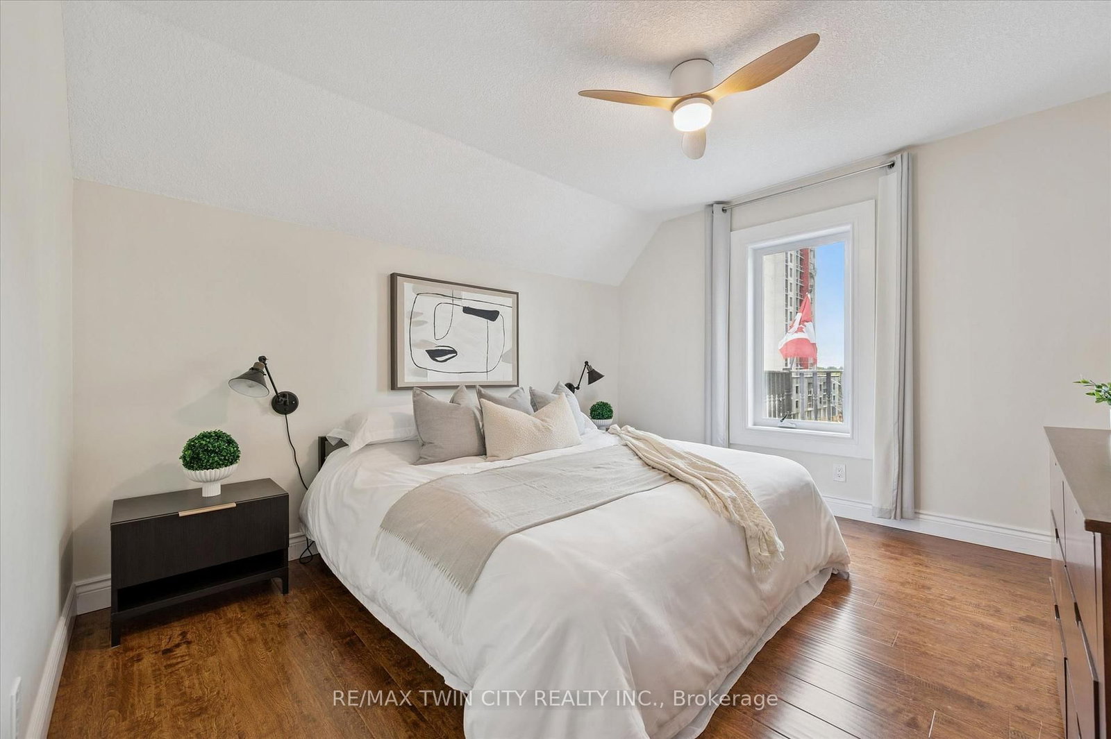40 Madison Avenue S • Kitchener, ON photo 26