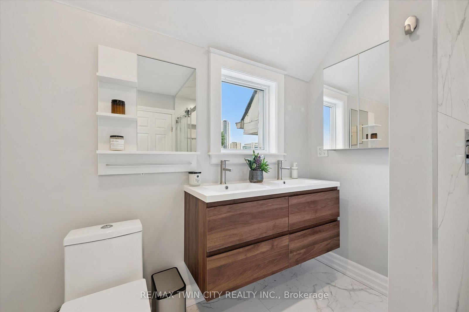 40 Madison Avenue S • Kitchener, ON photo 30