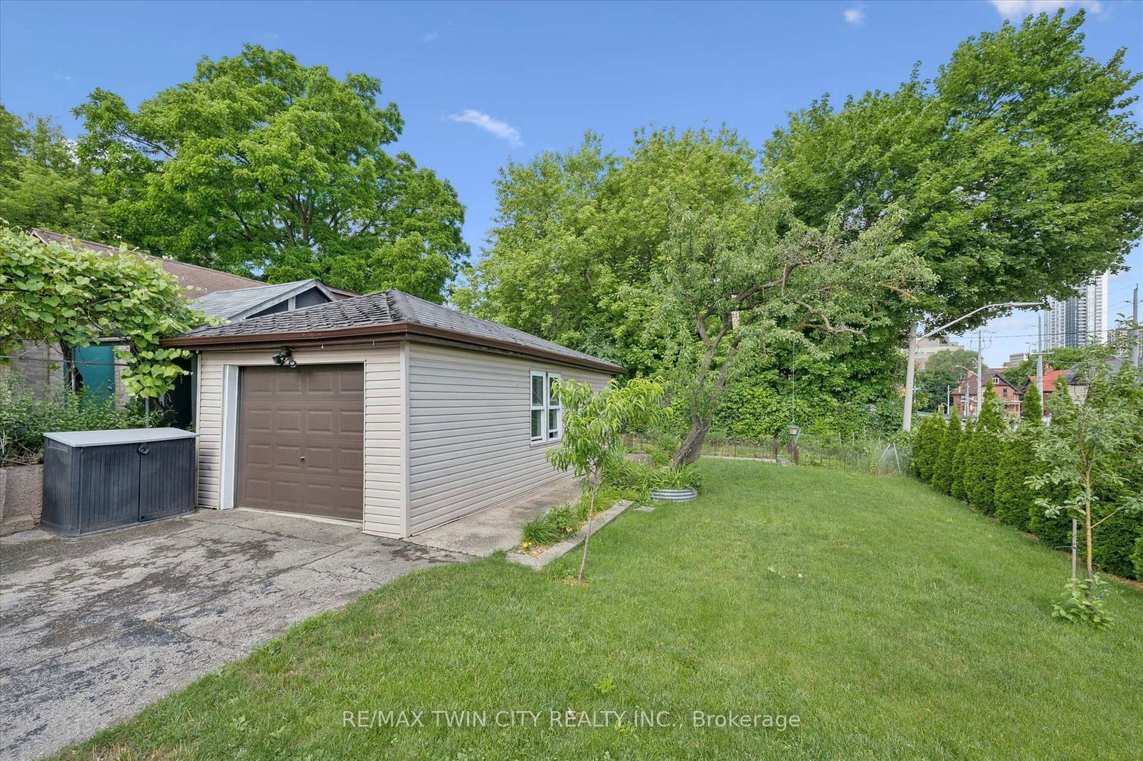 40 Madison Avenue S • Kitchener, ON photo 39