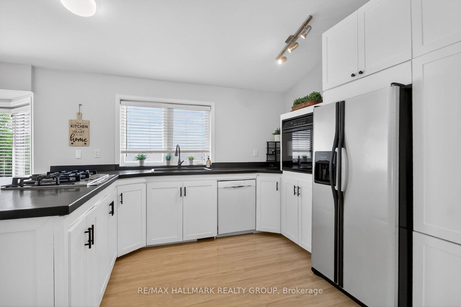 7414 Dawn Tara Drive • Ottawa, ON photo 12
