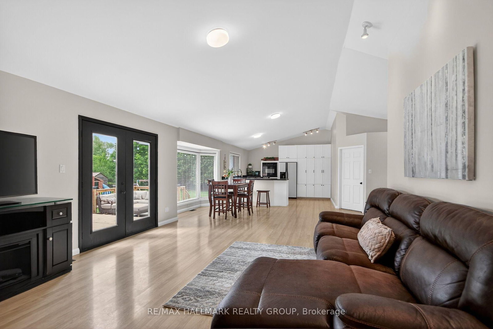 7414 Dawn Tara Drive • Ottawa, ON photo 21
