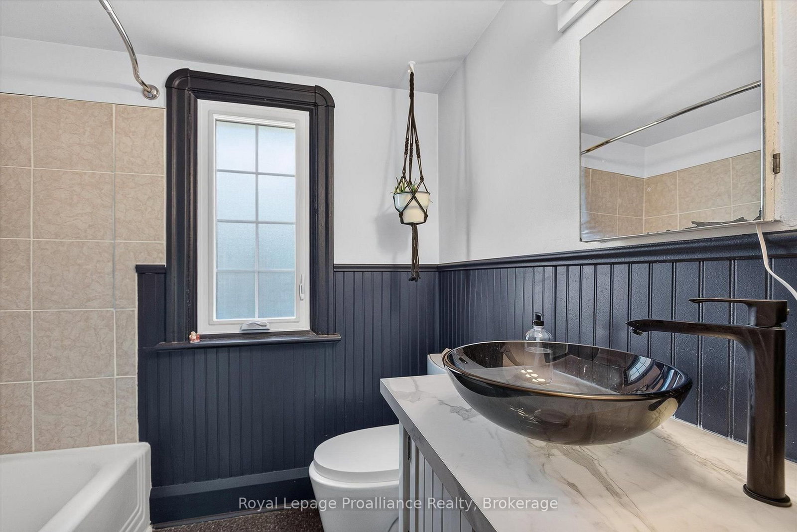 71 Lansdowne Street W • Peterborough, ON photo 24