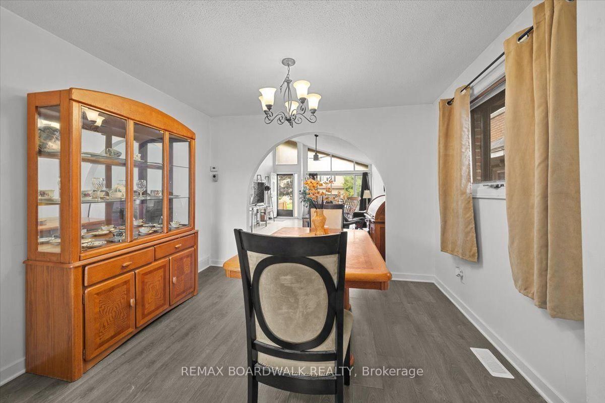 1864 Lenester Avenue W • Ottawa, ON photo 11