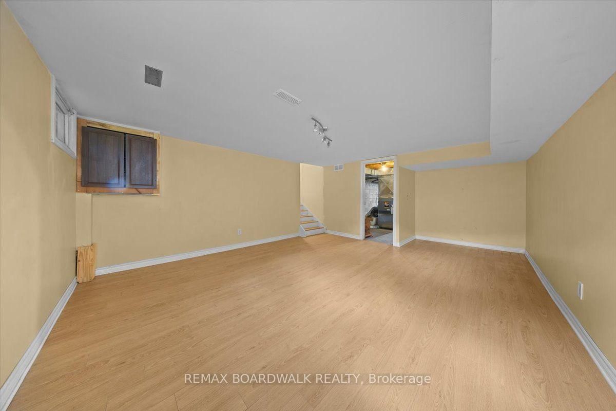1864 Lenester Avenue W • Ottawa, ON photo 32